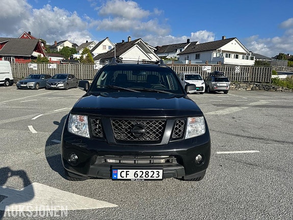 Nissan Navara 2 of 5
