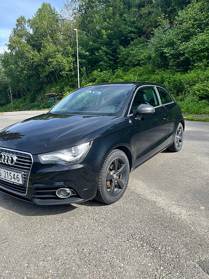 Audi A1 3 of 5
