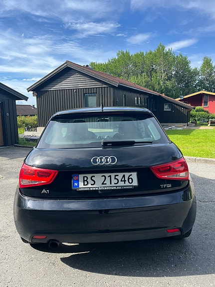 Audi A1 4 of 5