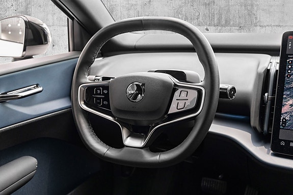 Volvo EX30 13 of 26