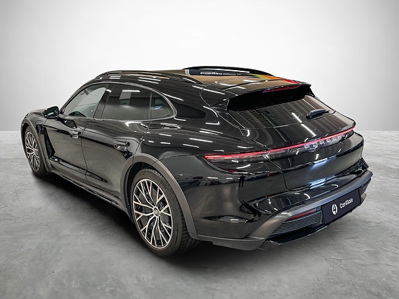 Porsche Taycan Cross Turismo 3 of 5