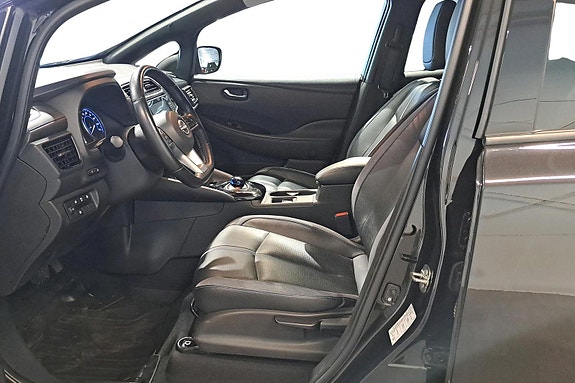 Nissan Leaf 8 of 27