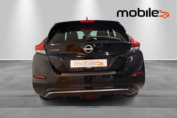 Nissan Leaf 4 of 27