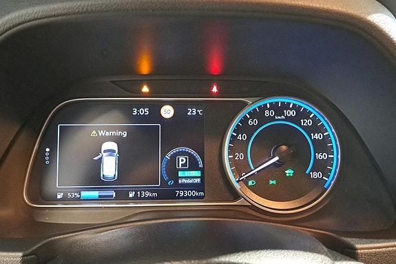Nissan Leaf 10 of 27