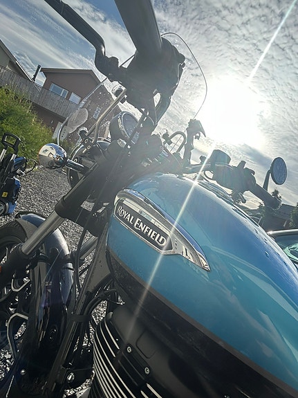 Royal Enfield Meteor 350 2 of 10