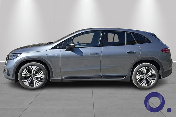 Mercedes-Benz EQE SUV 2 of 5