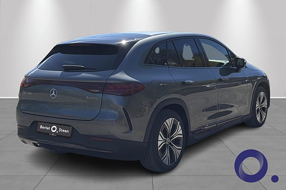Mercedes-Benz EQE SUV 5 of 5