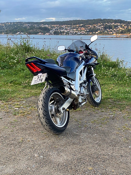 Suzuki SV 650S 7 of 8