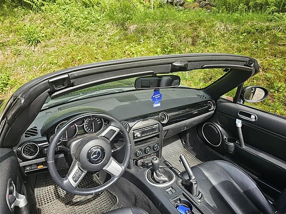 Mazda MX-5 10 of 26