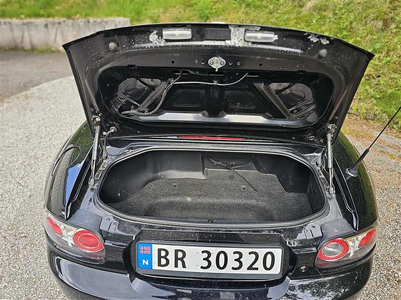 Mazda MX-5 20 of 26