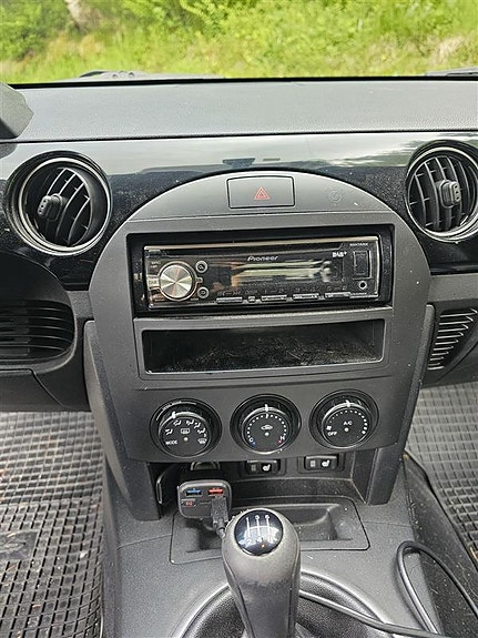 Mazda MX-5 14 of 26
