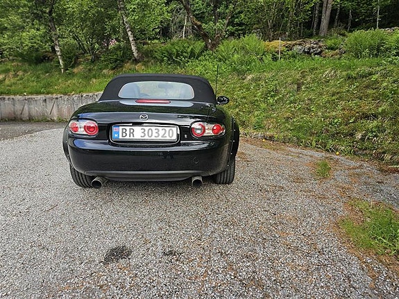 Mazda MX-5 8 of 26