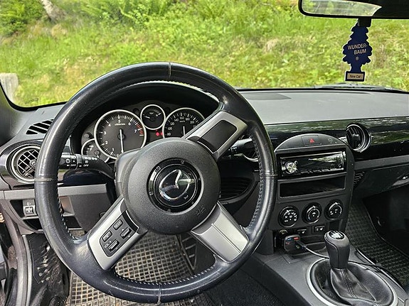 Mazda MX-5 21 of 26