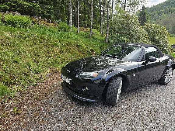 Mazda MX-5 3 of 5