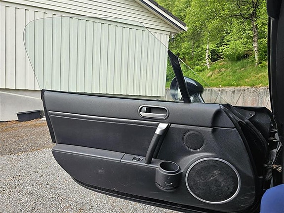 Mazda MX-5 17 of 26