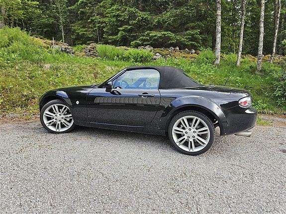Mazda MX-5 4 of 5