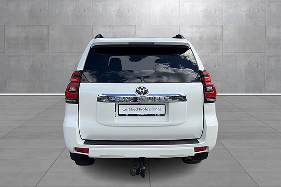 Toyota Land Cruiser 5 of 19