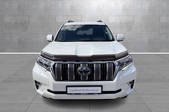 Toyota Land Cruiser 9 of 19
