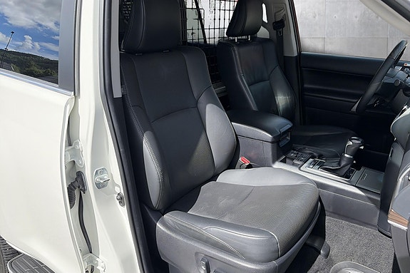 Toyota Land Cruiser 15 of 19