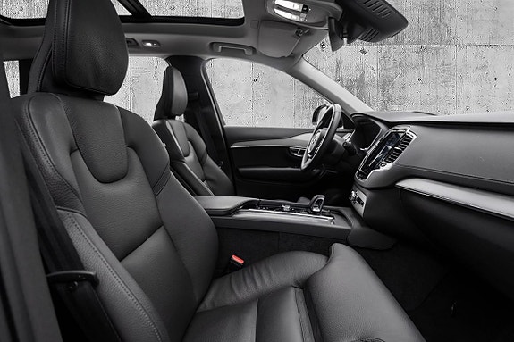 Volvo XC90 25 of 29