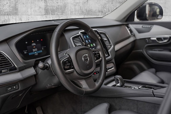 Volvo XC90 21 of 30