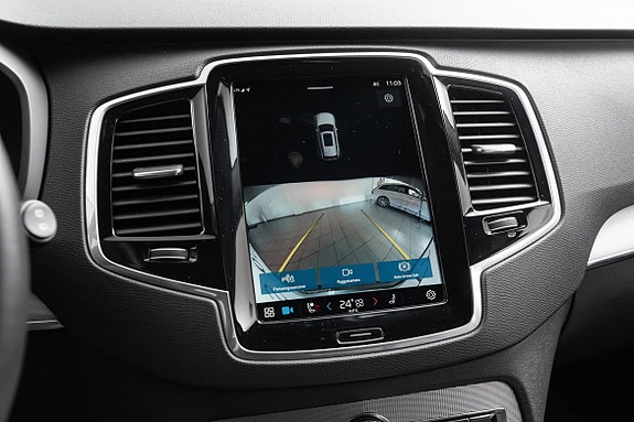Volvo XC90 25 of 30