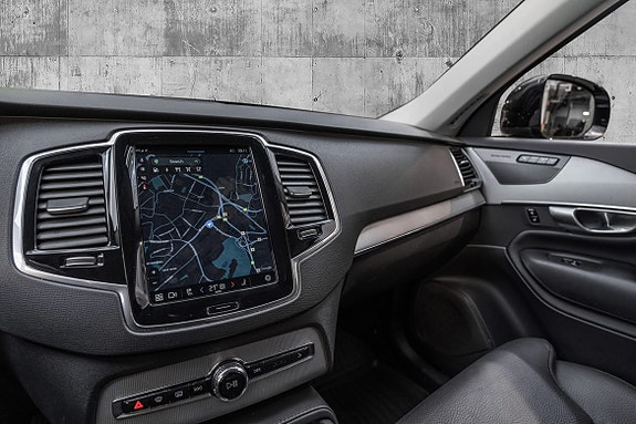 Volvo XC90 19 of 30