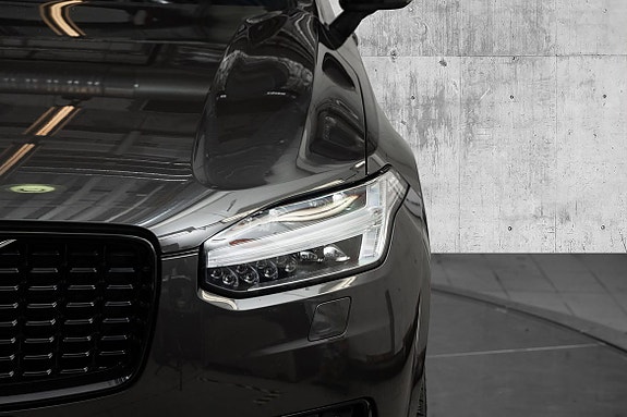 Volvo XC90 4 of 30