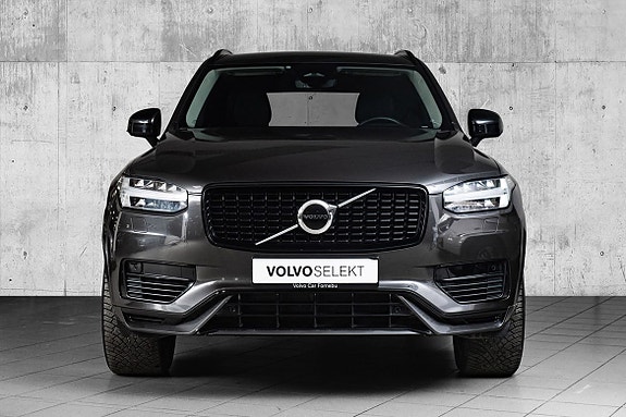 Volvo XC90 3 of 30