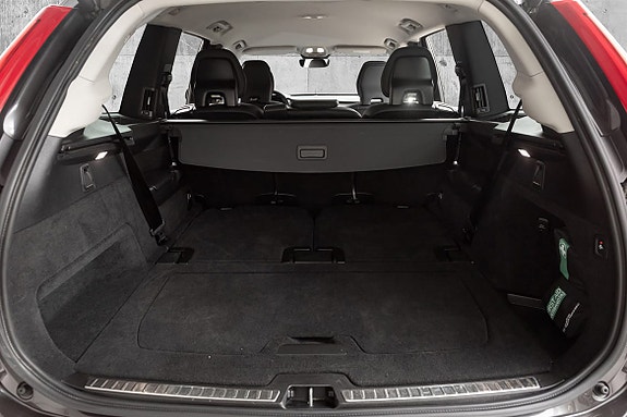 Volvo XC90 27 of 30