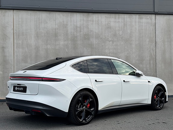 NIO ET5 15 of 30