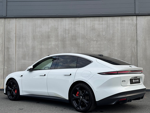 NIO ET5 14 of 30