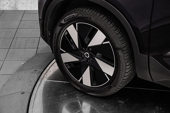 Volvo XC40 9 of 30