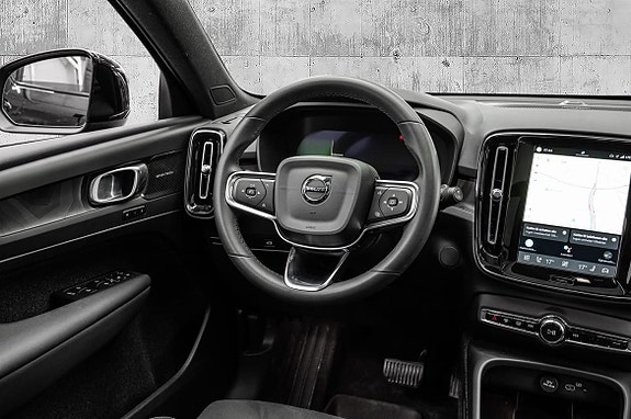 Volvo XC40 15 of 30