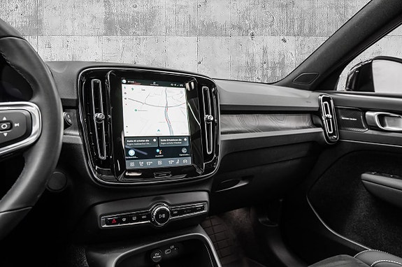 Volvo XC40 18 of 30