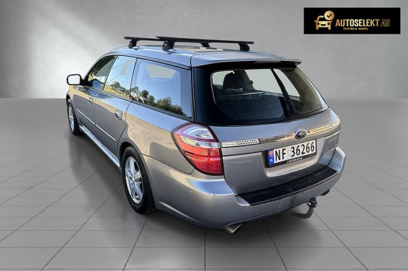Subaru Legacy 5 of 5