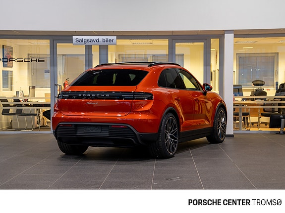 Porsche Macan 5 of 5