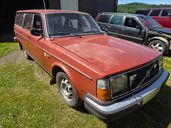 Volvo 240 5 of 5