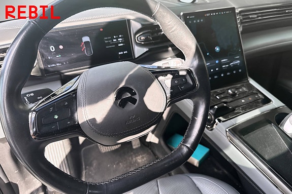 NIO ES8 11 of 18