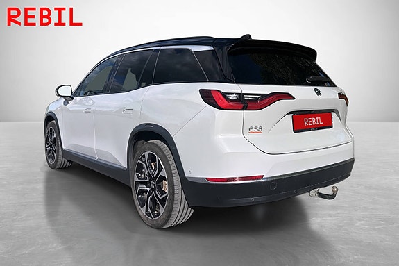 NIO ES8 6 of 18