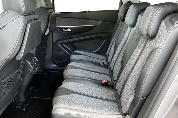 Peugeot 5008 4 of 5