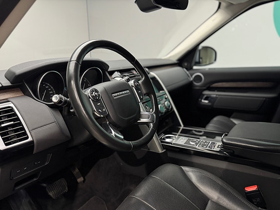 Land Rover Discovery 13 of 30
