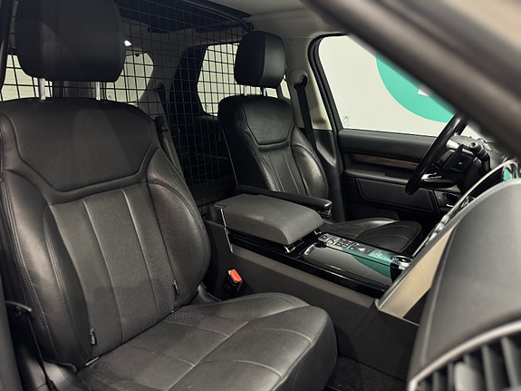 Land Rover Discovery 16 of 30