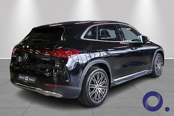 Mercedes-Benz EQE SUV 5 of 5