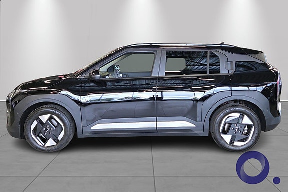 Kia EV3 2 of 5