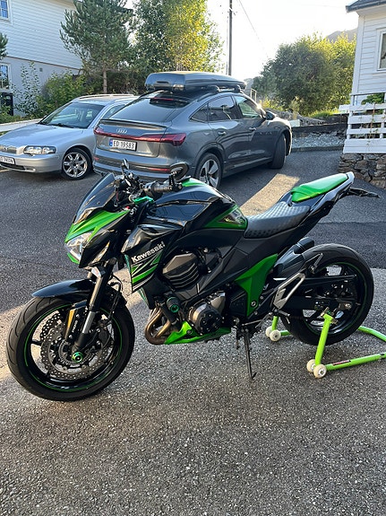 Kawasaki Z 800 6 of 15