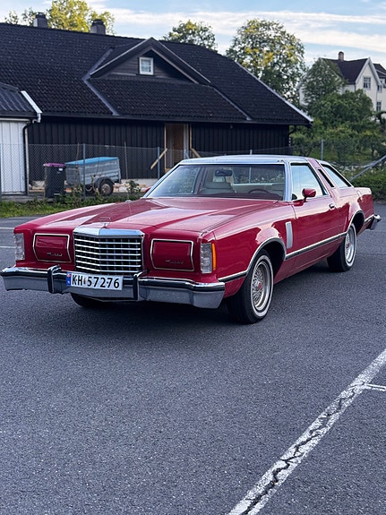 Ford Thunderbird 5 of 5
