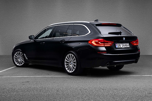 BMW 530i 5 of 29