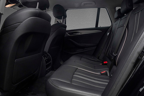 BMW 530i 26 of 29