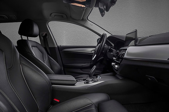 BMW 530i 23 of 29